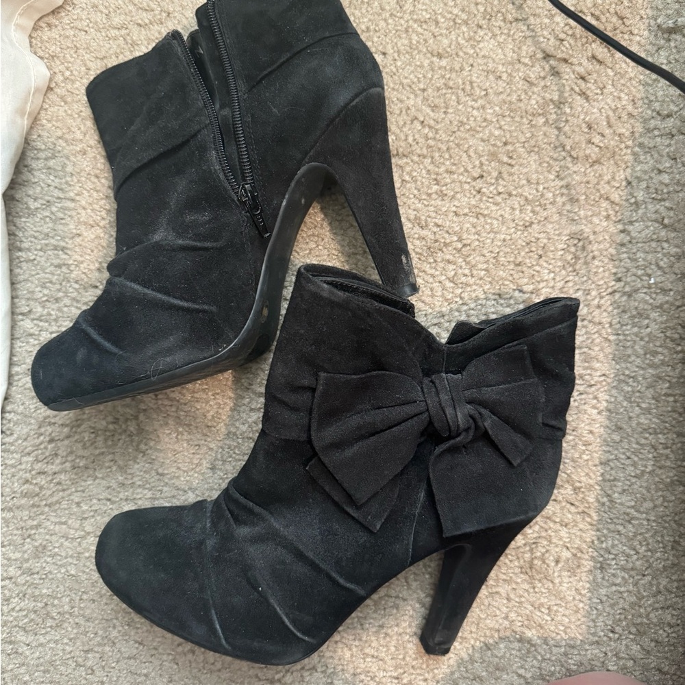 Black Suede Heeled Boots with Bow